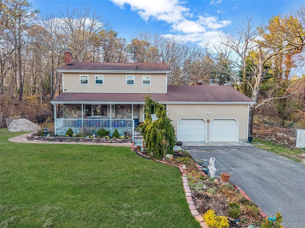 Unit for sale at 231 W Woodside Avenue, Brookhaven, NY 11772