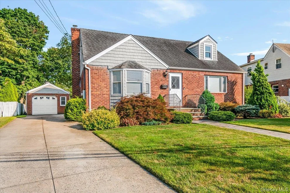 Unit for sale at 10 Greenville Court, Hempstead, NY 11518