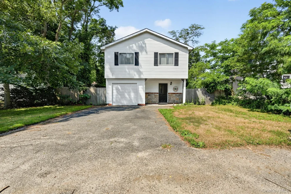 Unit for sale at 174 Beaver Drive, Brookhaven, NY 11951