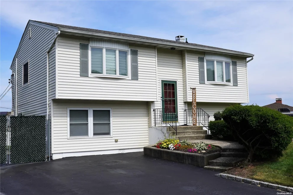 Unit for sale at 129 Blue Point Road W, Brookhaven, NY 11742