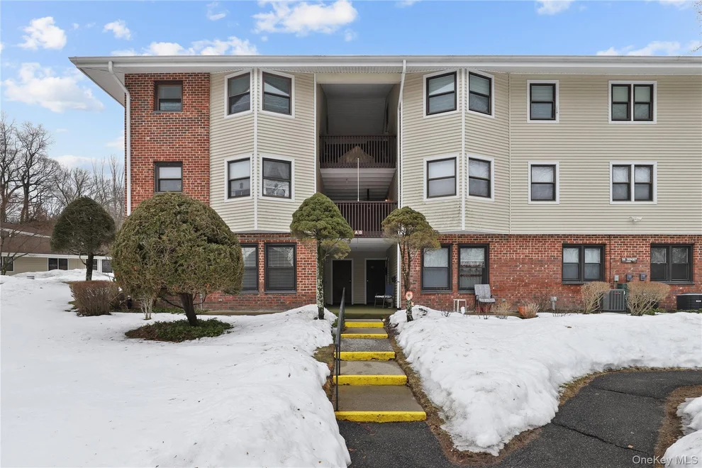 Unit for sale at 26 Dorset Court, Yorktown, NY 10598
