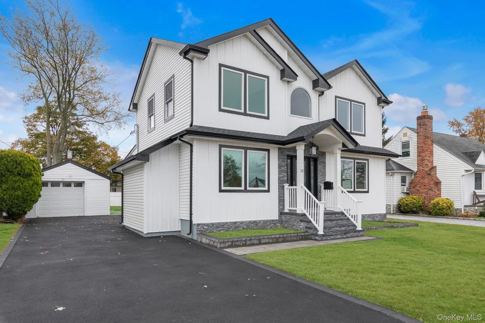 Unit for sale at 13 Garden Boulevard, Oyster Bay, NY 11801