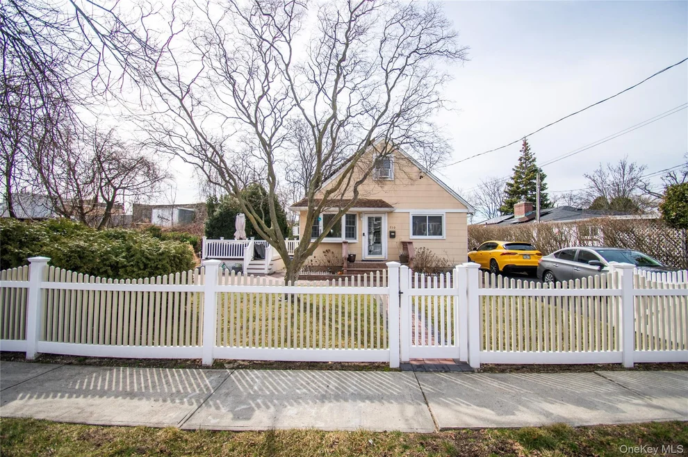 Unit for sale at 720 New York Avenue, Hempstead, NY 11510