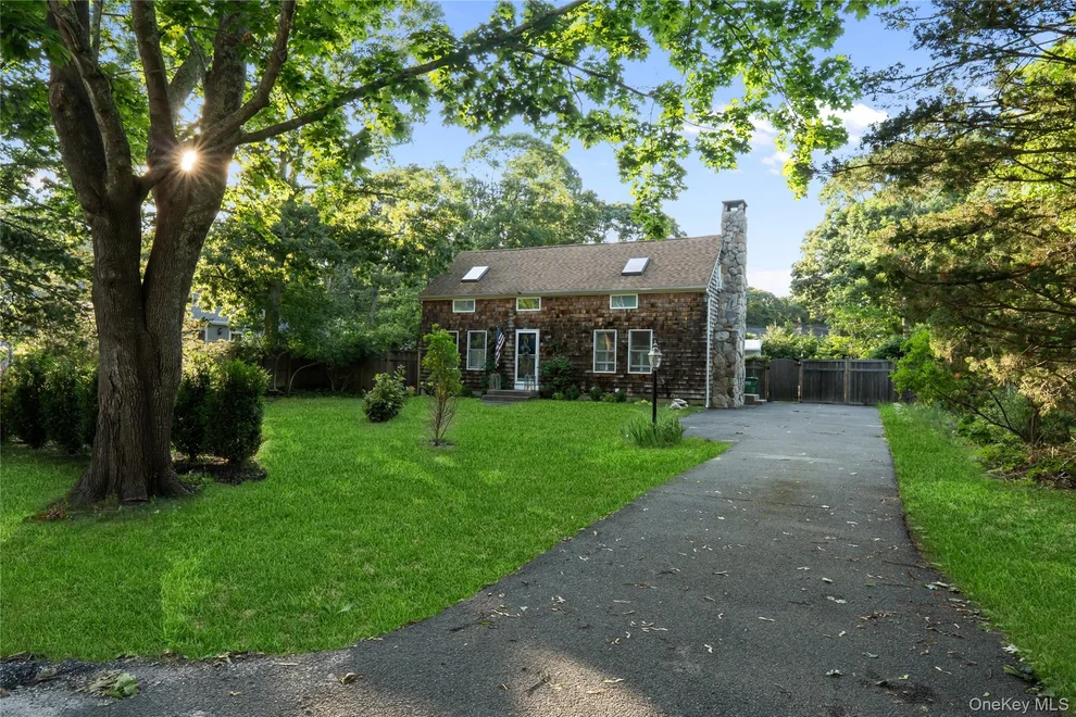 Unit for sale at 36 Argonne Road W, Southampton, NY 11946
