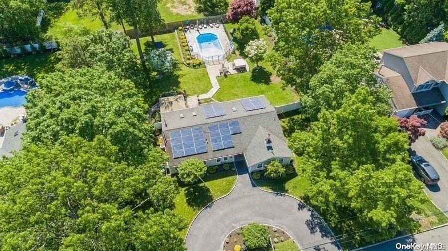 Unit for sale at 118 Midwood Avenue, Smithtown, NY 11767