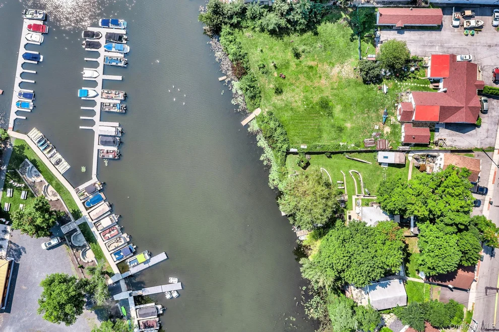 Unit for sale at 150 Windermere, Warwick (Town), NY 10925