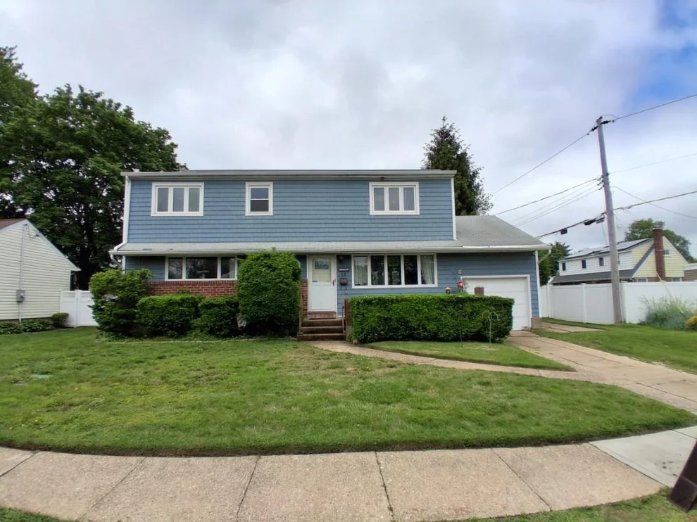 Unit for sale at 19 Hicks Avenue, Oyster Bay, NY 11791
