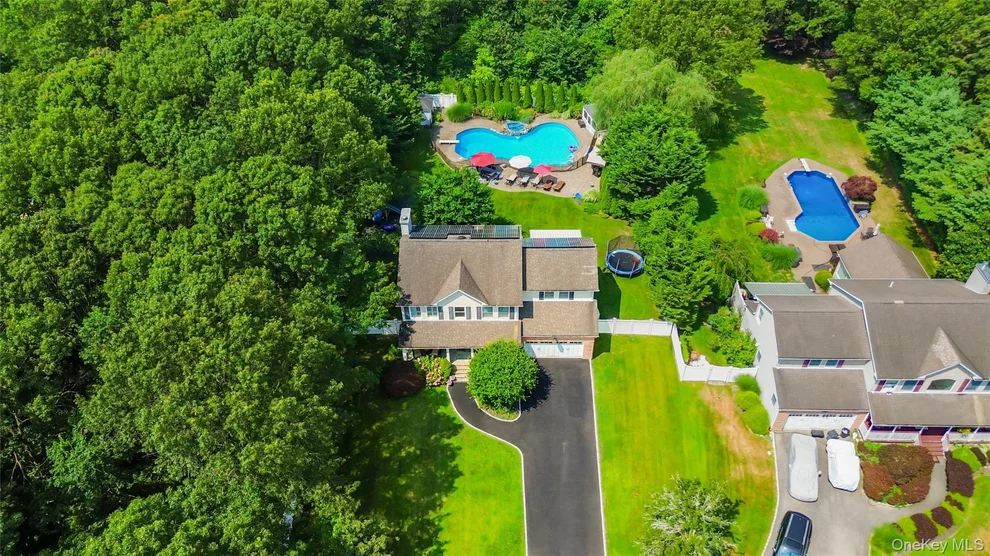 Unit for sale at 15 Victoria Court, Islip, NY 11769