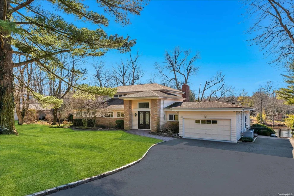 Unit for sale at 31 Broadlawn Avenue, North Hempstead, NY 11024