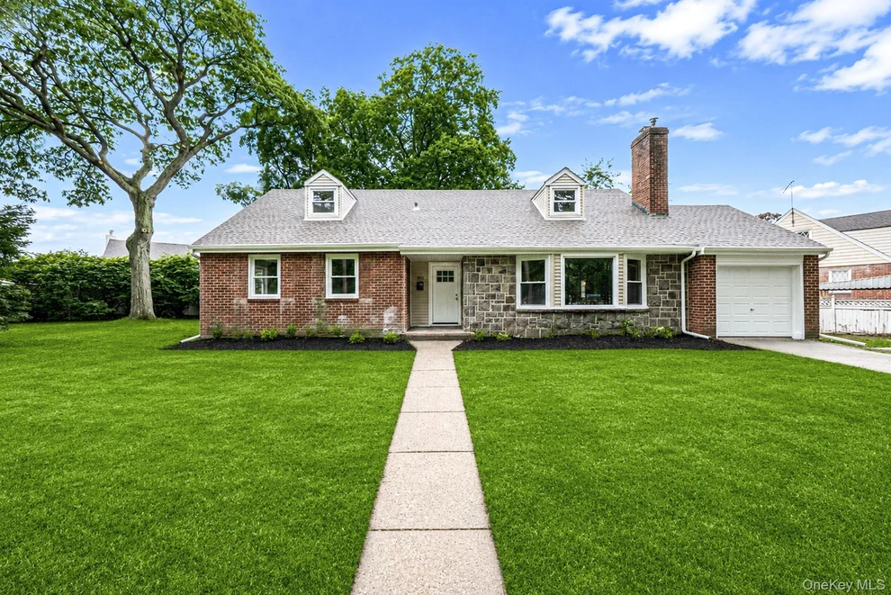 Unit for sale at 970 Hillman Street, Hempstead, NY 11552