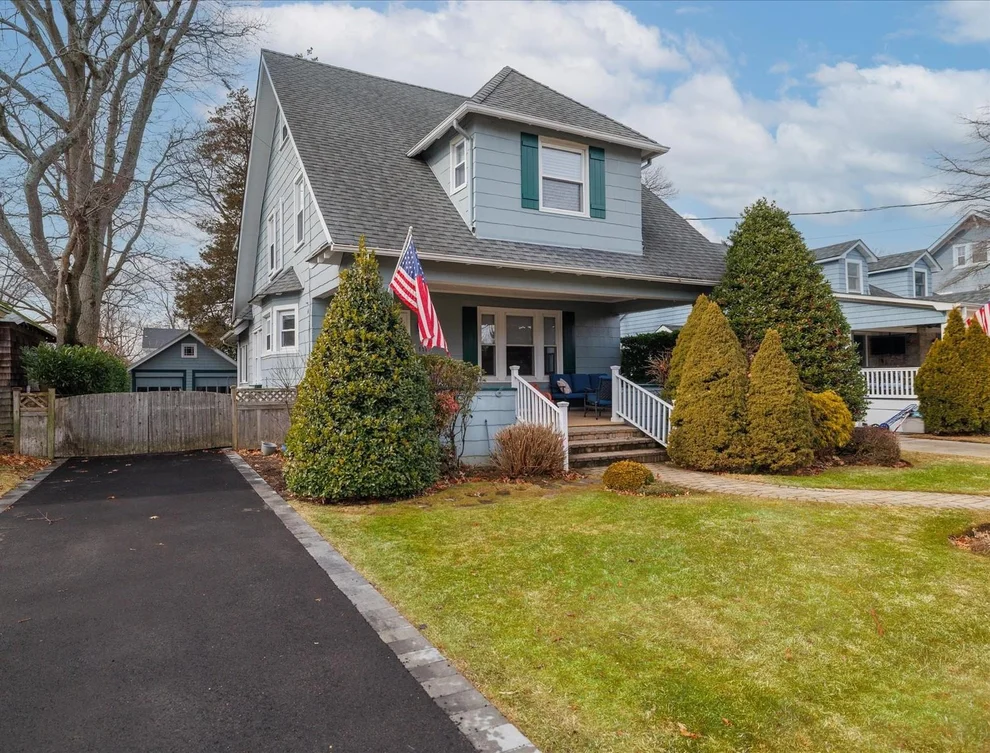 Unit for sale at 118 Hendrickson Avenue, Hempstead, NY 11570