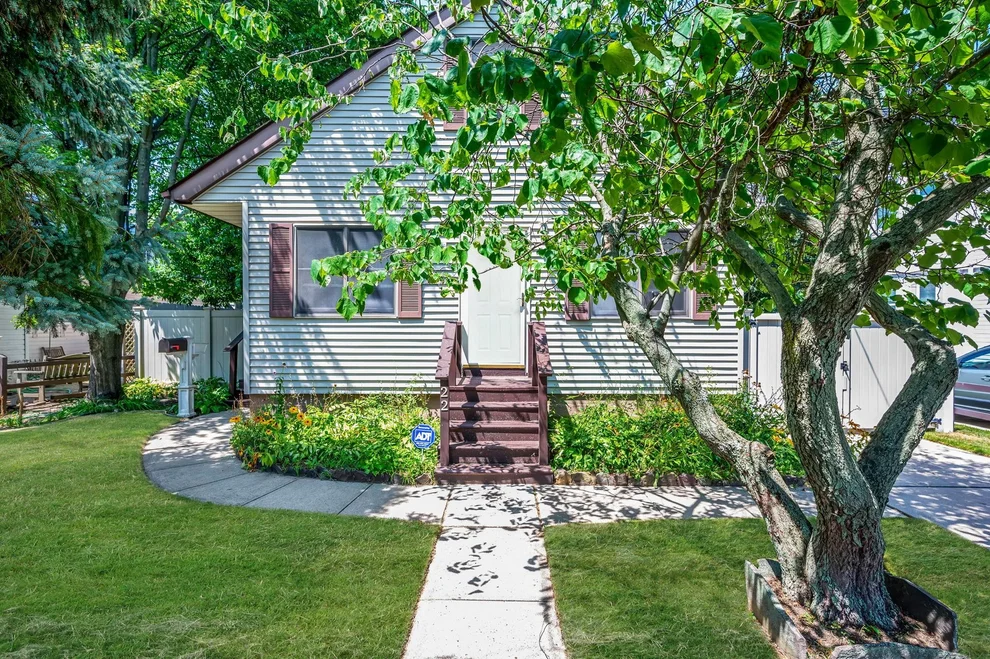 Unit for sale at 22 Bristol Street, Babylon, NY 11757