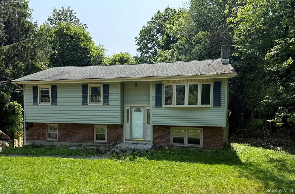 Unit for sale at 246 Skyline Drive, Woodbury, NY 10930