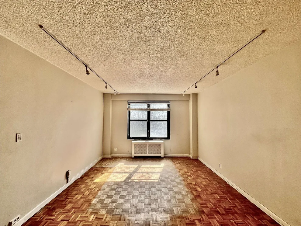Unit for sale at 171 Pearsall Drive, Mount Vernon, NY 10552