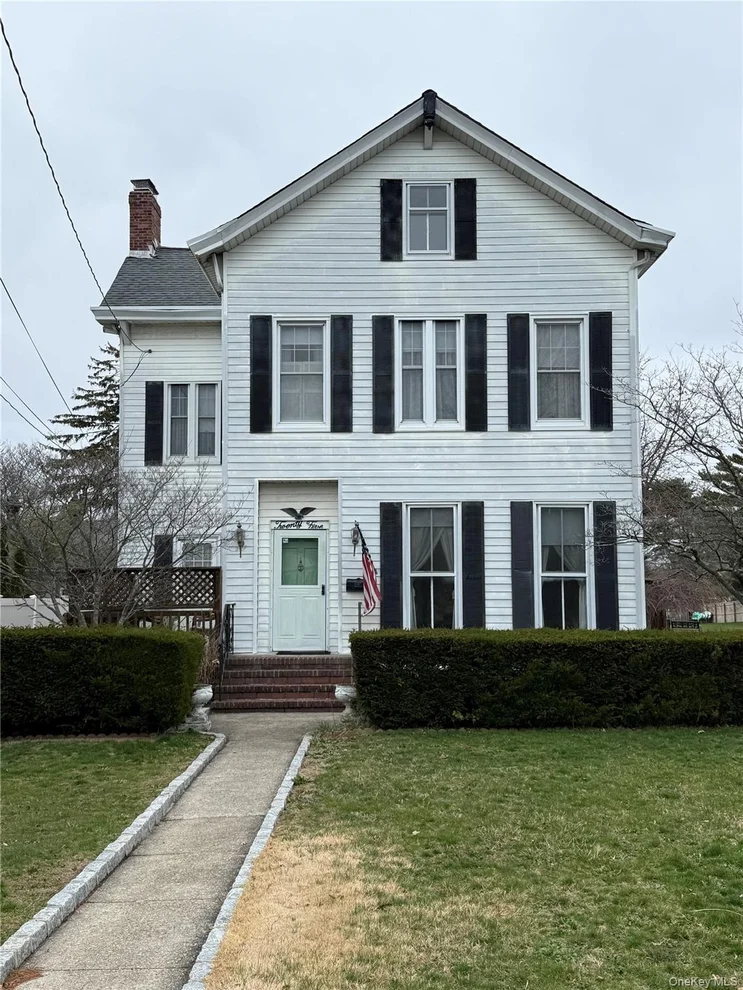 Unit for sale at 25 Shore Lane, Islip, NY 11706