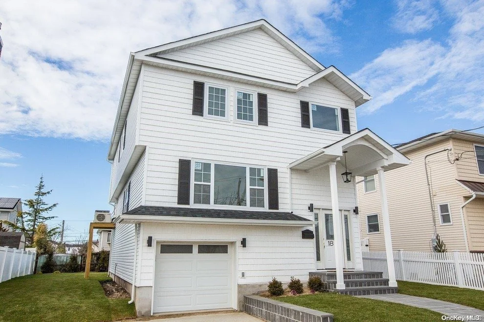Unit for sale at 18A Park Lane Place, Oyster Bay, NY 11758