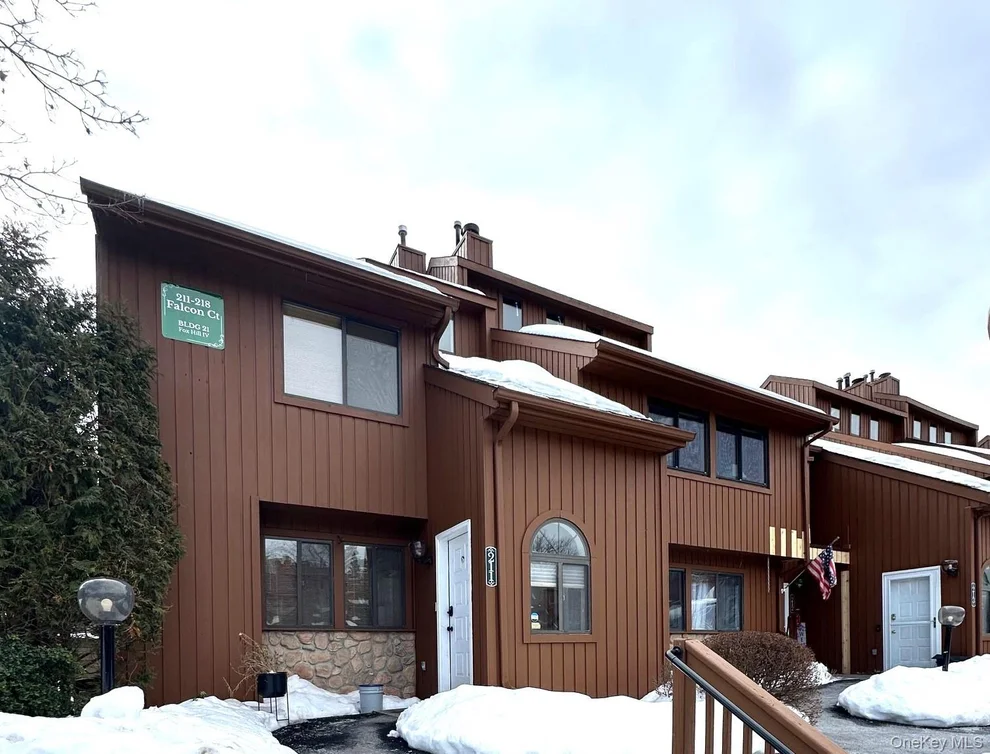 Unit for sale at 211 Falcon Court, Poughkeepsie, NY 12603