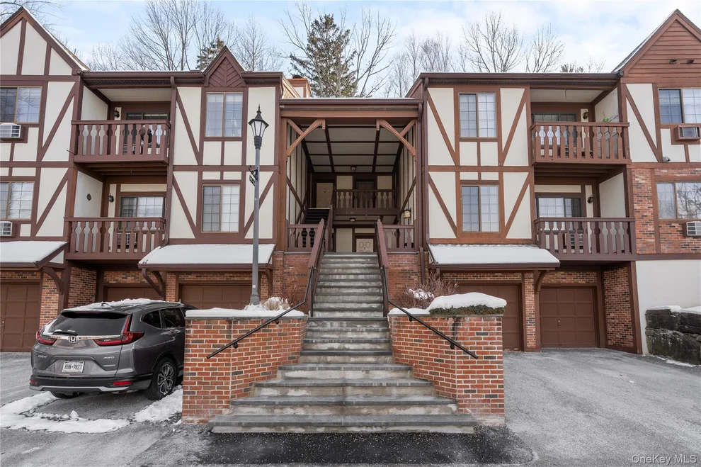 Unit for sale at 113 Foxwood Circle, Mount Kisco, NY 10549
