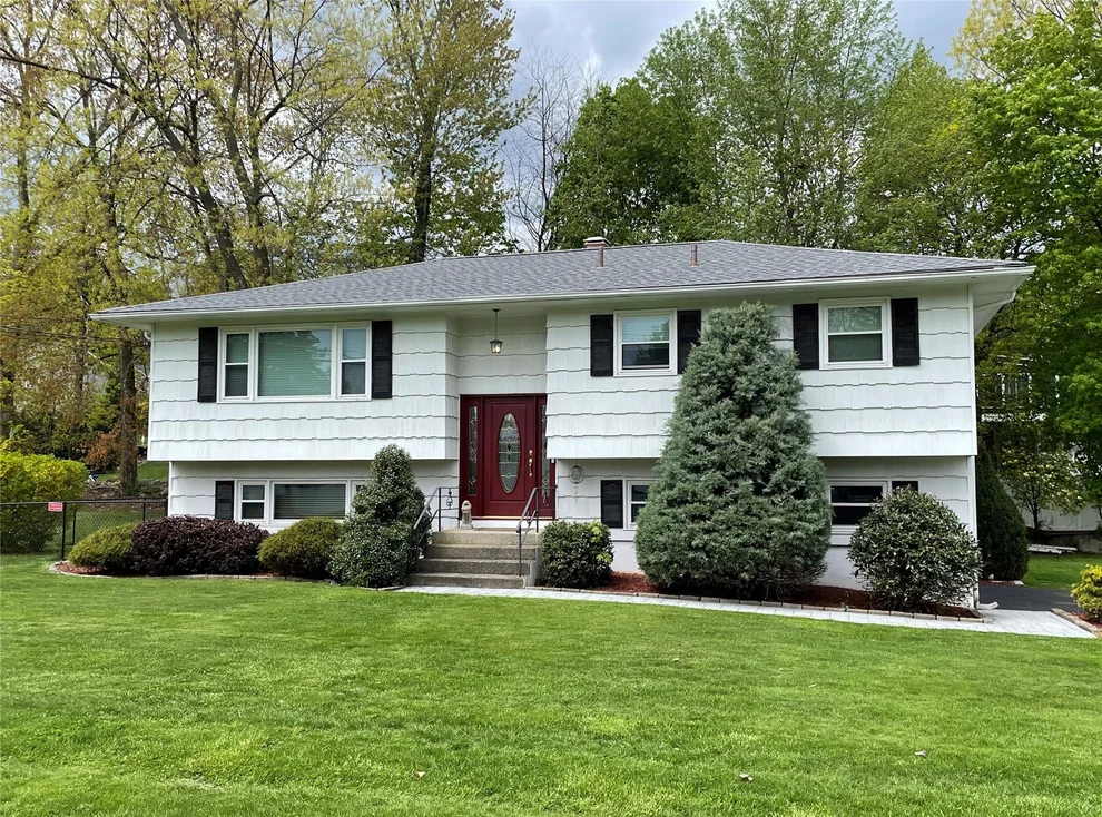 Unit for sale at 19 Lilburn Drive, Stony Point, NY 10980