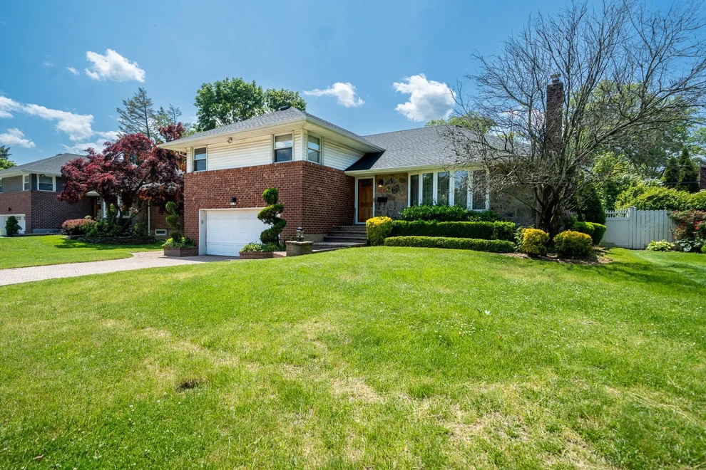 Unit for sale at 179 Hazelwood Drive, North Hempstead, NY 11590