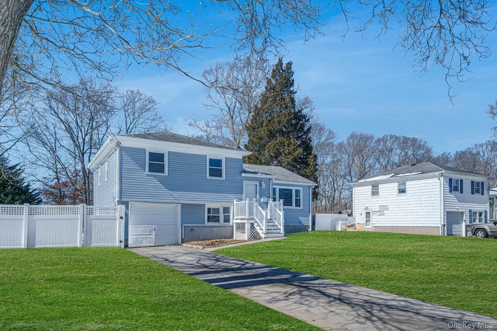 Unit for sale at 122 Weaver Road, Islip, NY 11796