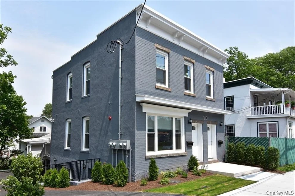 Unit for sale at 401 Ashford Avenue, Greenburgh, NY 10522