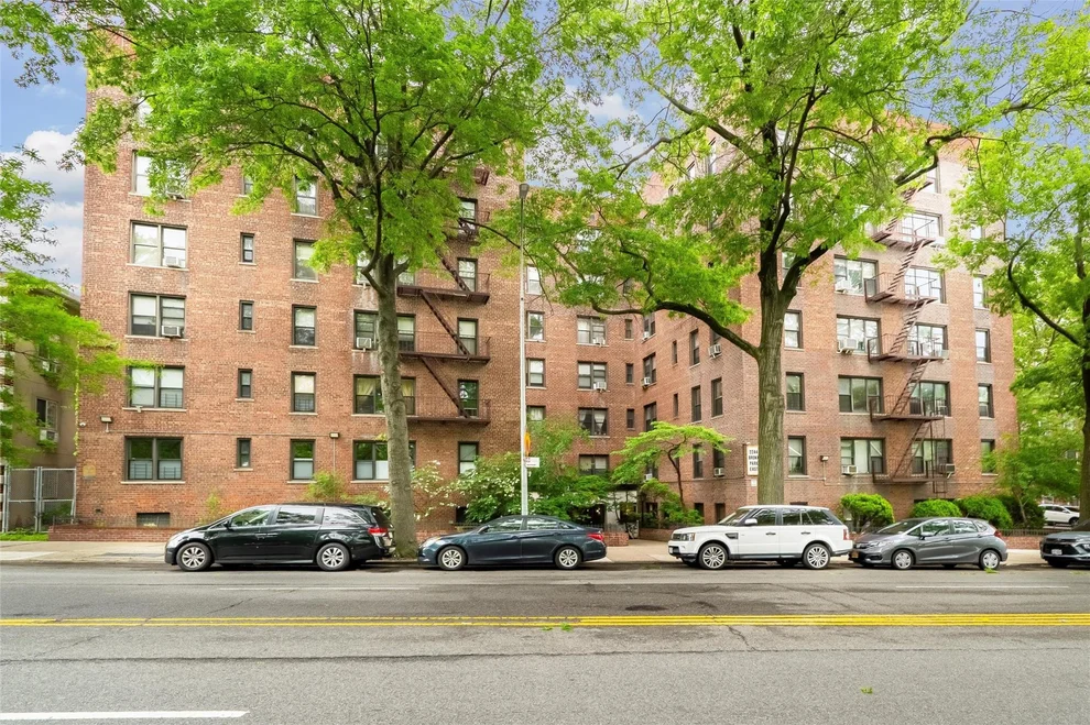Unit for sale at 2244 Bronx Park E, New York, NY 10467