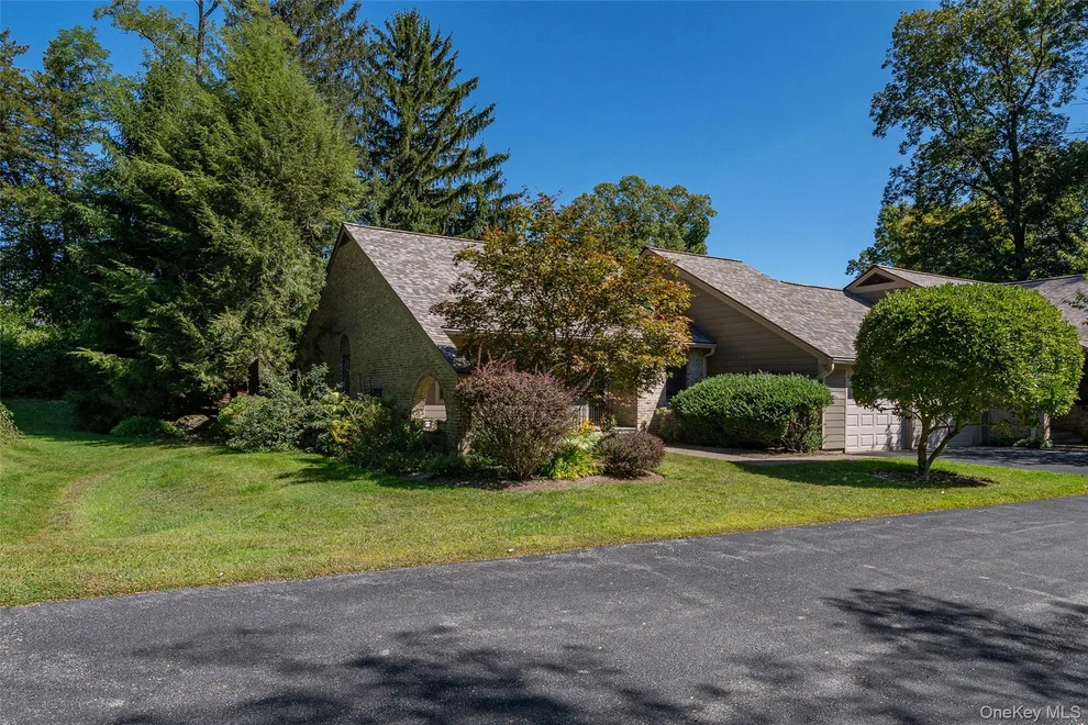 Unit for sale at 341 Furnace Dock Road, Cortlandt, NY 10567