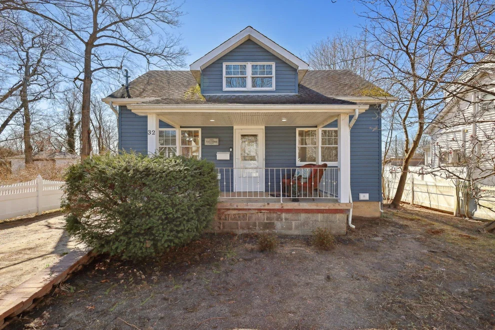 Unit for sale at 32 Roslyn Street, Islip, NY 11752