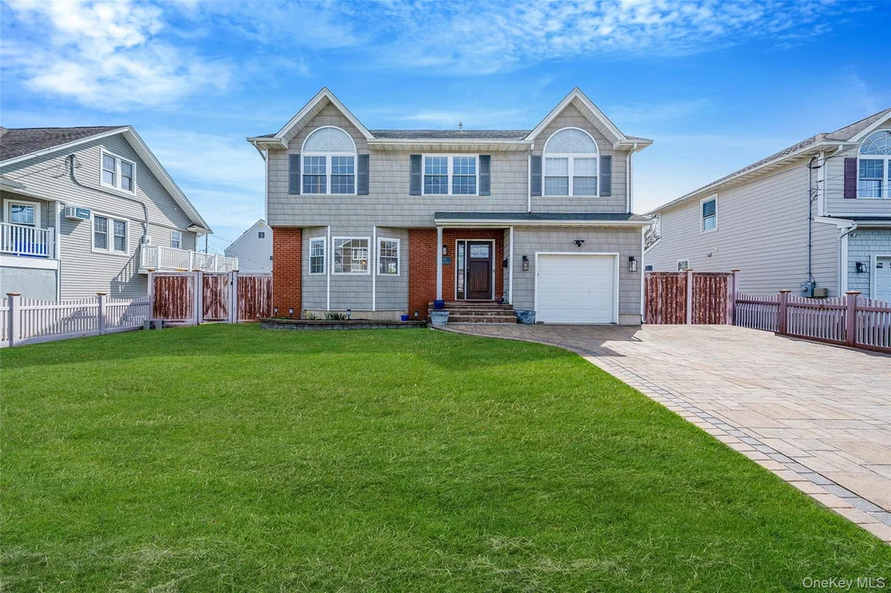 Unit for sale at 149 S Bay Avenue, Hempstead, NY 11520