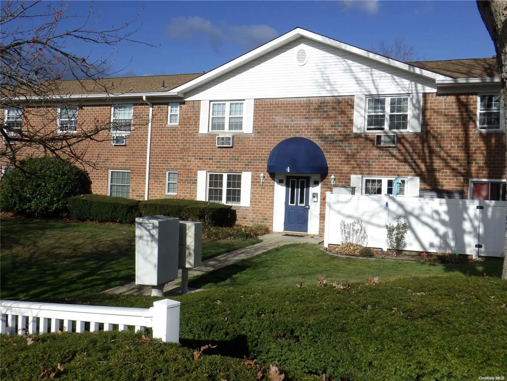 Unit for sale at 460 Old Town Road, Brookhaven, NY 11776