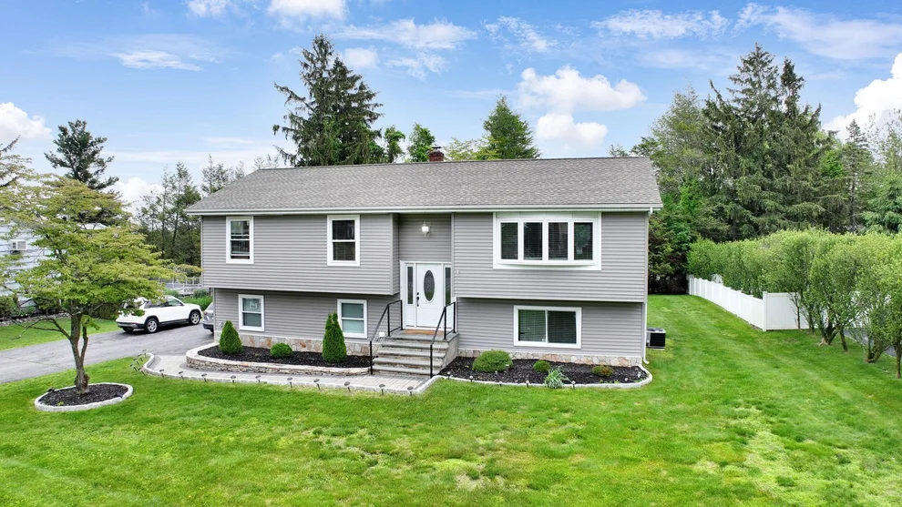 Unit for sale at 3144 Quinlan Street, Yorktown, NY 10598