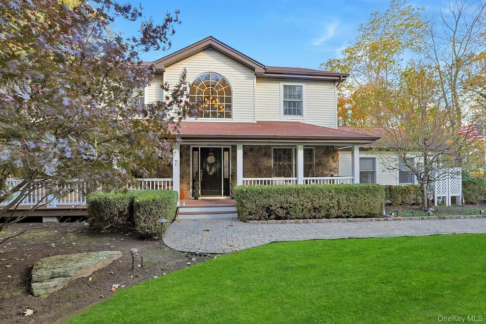 Unit for sale at 13 (formerly 19A) Deerfield Drive, Clarkstown, NY 10956