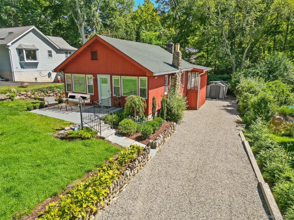 Unit for sale at 6 Brookside Drive, Somers, NY 10598