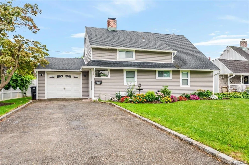 Unit for sale at 251 Blacksmith Road, Hempstead, NY 11756
