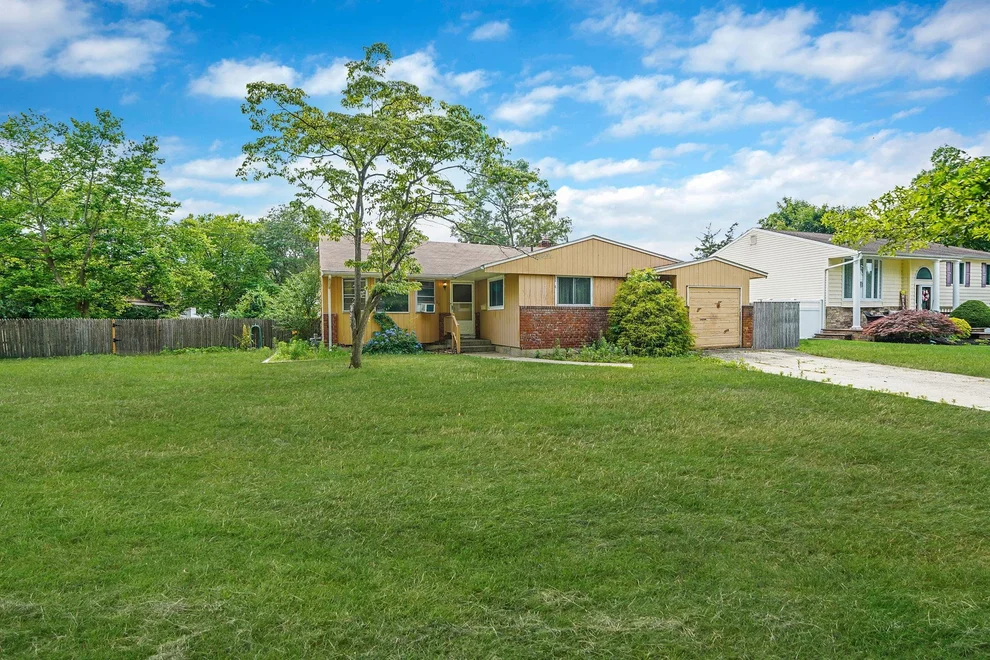 Unit for sale at 60 Morewood Drive, Smithtown, NY 11787