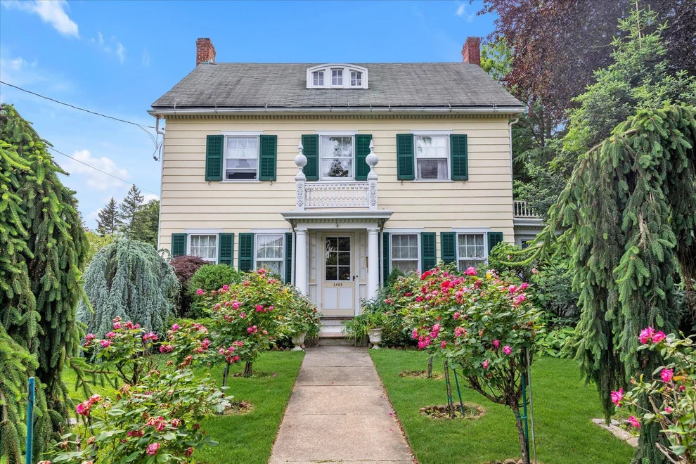 Unit for sale at 2485 Park Avenue, Hempstead, NY 11510