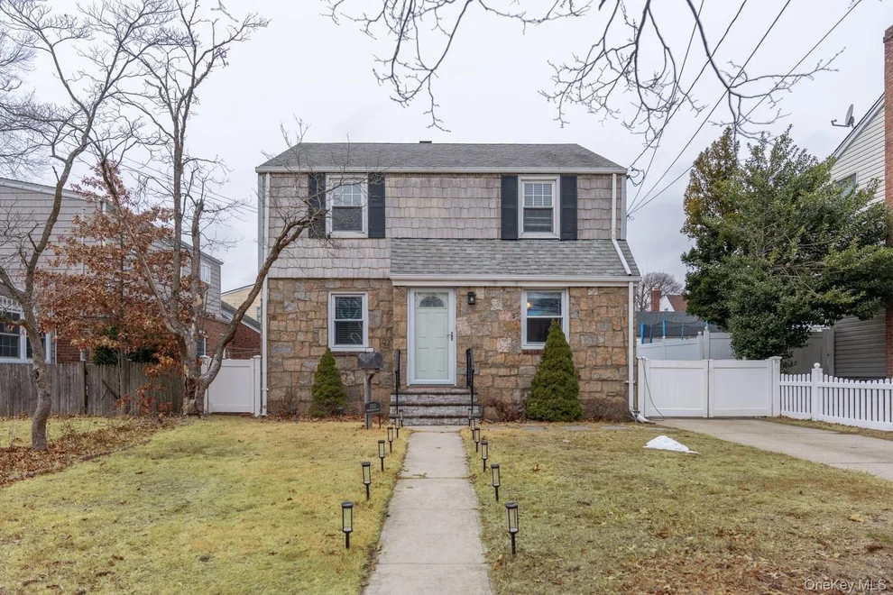 Unit for sale at 202 Emerson Place, Hempstead, NY 11580