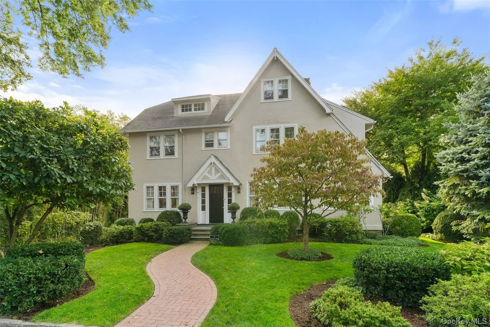 Unit for sale at 5 Greenfield Avenue, Eastchester, NY 10708