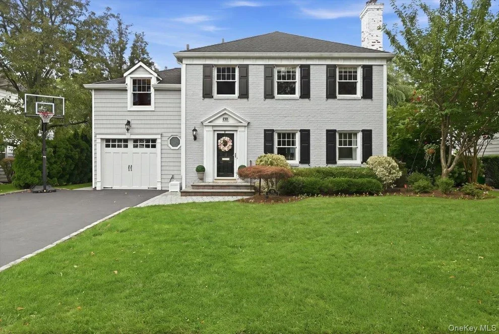 Unit for sale at 60 Kenwood Road, Hempstead, NY 11530