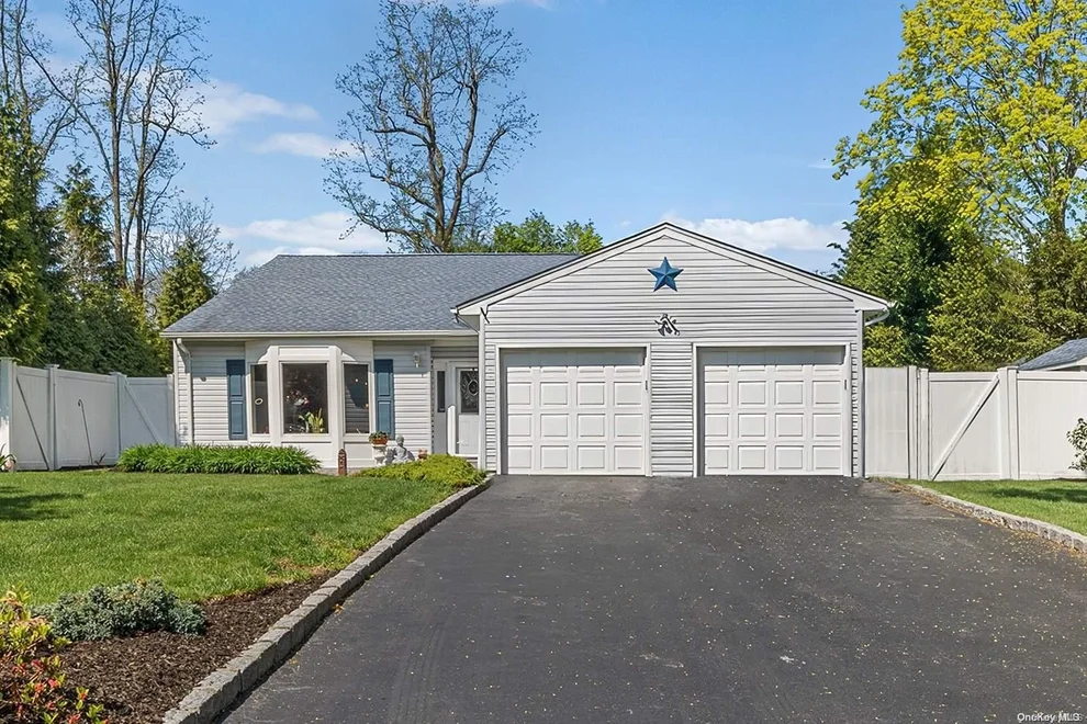Unit for sale at 7 Longacre Court, Brookhaven, NY 11777