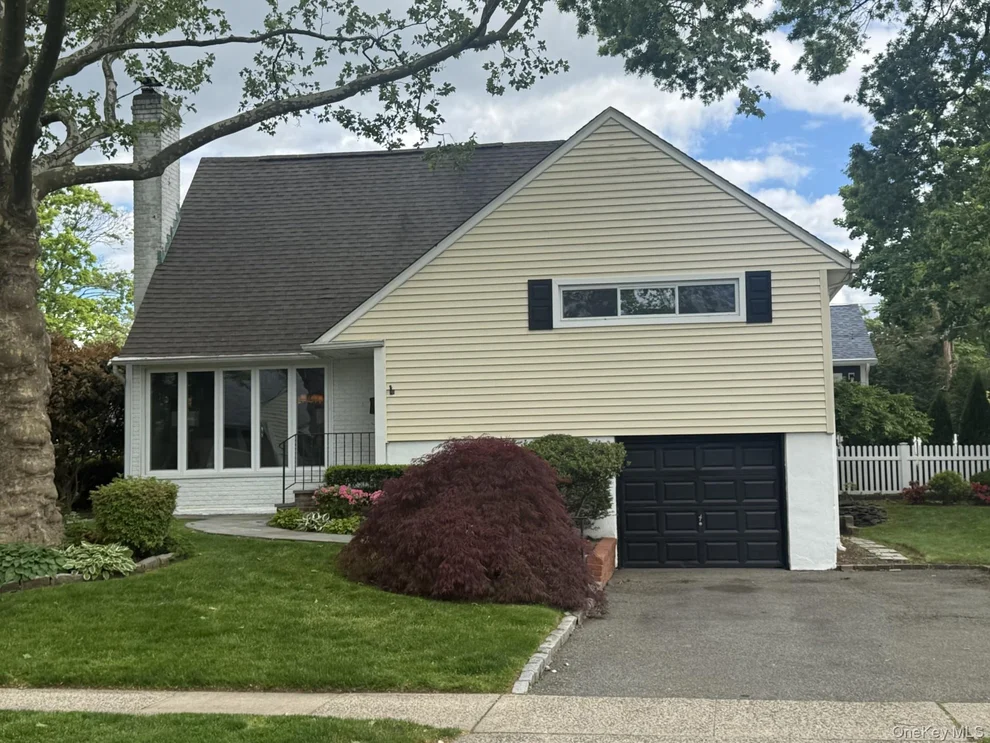 Unit for sale at 43 Plymouth Road, North Hempstead, NY 11050