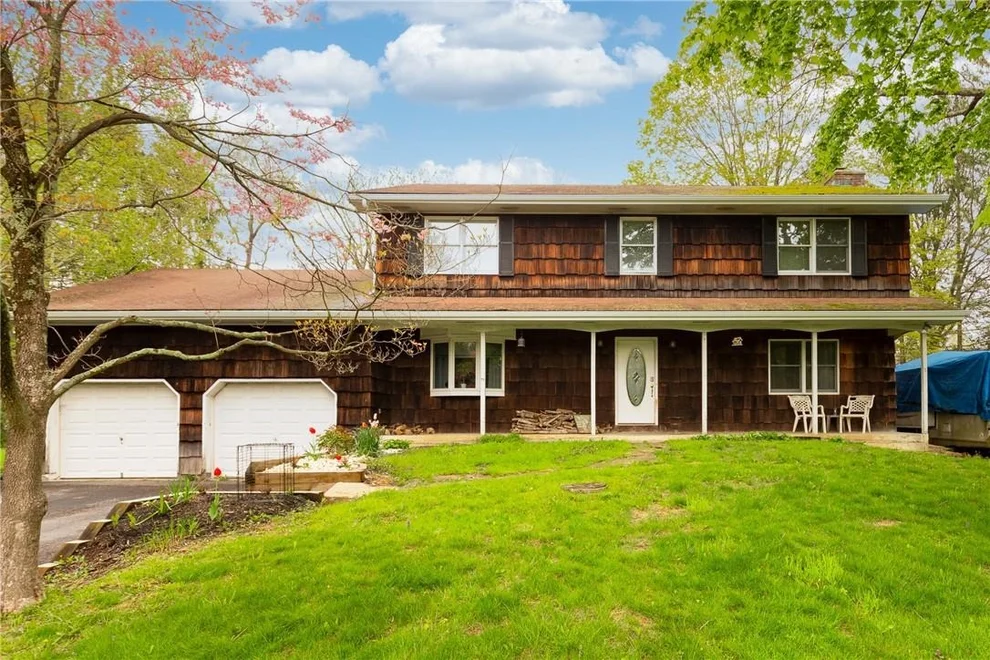Unit for sale at 148 Palmer Circle, Beekman, NY 12570
