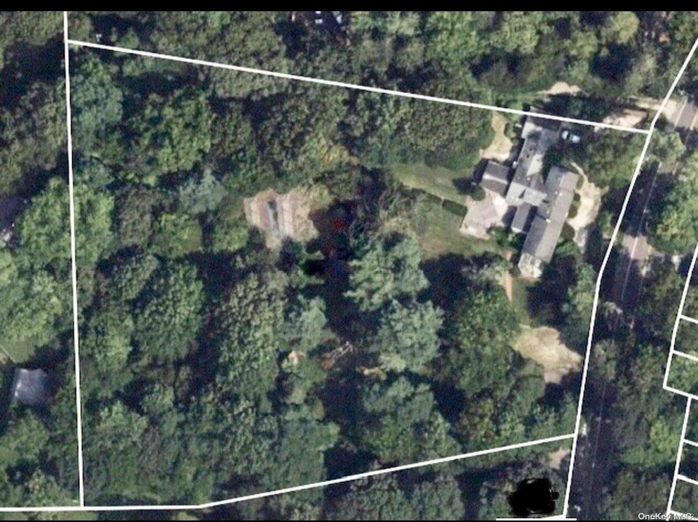 Unit for sale at 465 Woodbury Road, Huntington, NY 11724