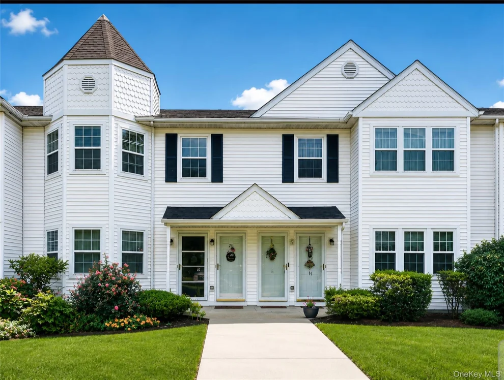 Unit for sale at 25 Victorian Lane, Brookhaven, NY 11763