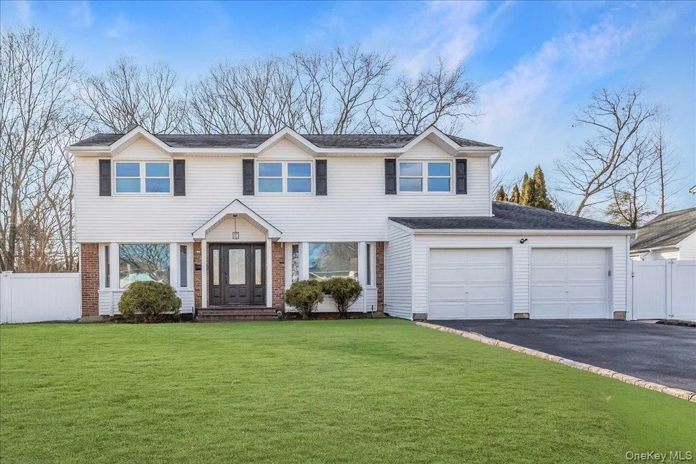 Unit for sale at 20 Shirley Court, Smithtown, NY 11725