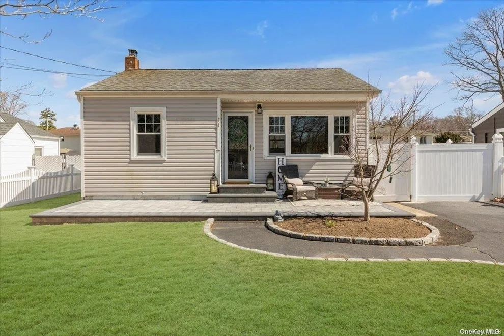 Unit for sale at 31 Rosemary Lane, Brookhaven, NY 11720