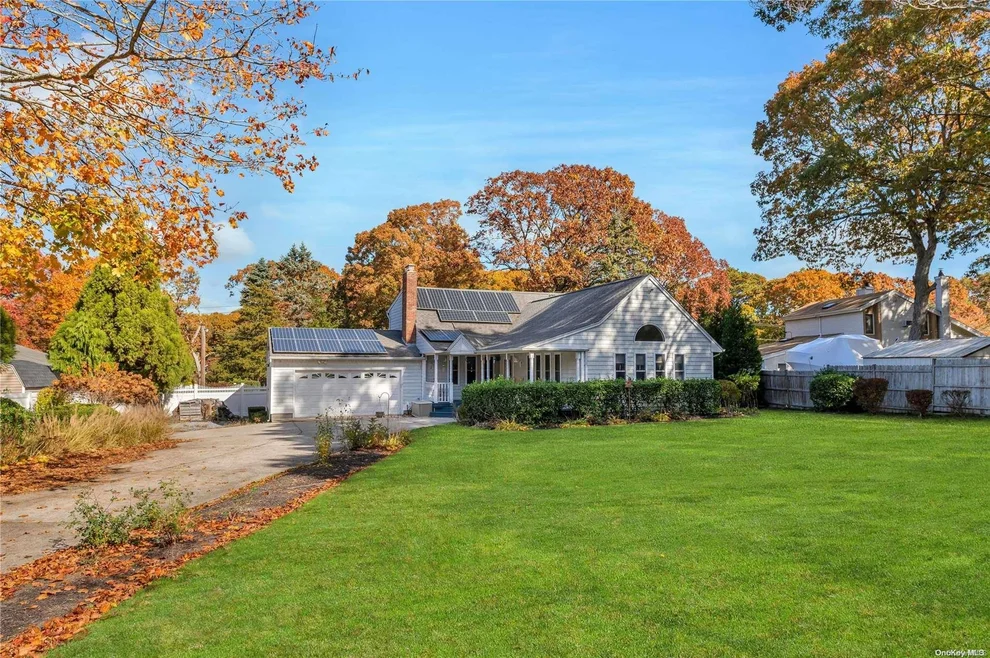 Unit for sale at 163 Pauls Path, Brookhaven, NY 11727