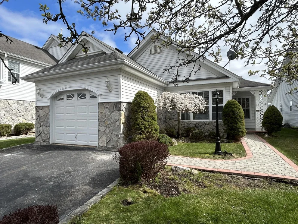 Unit for sale at 10 Chelsea Lane, Brookhaven, NY 11953