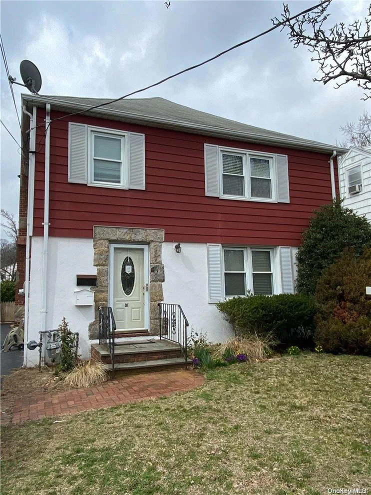 Unit for sale at 81 Graywood Road, North Hempstead, NY 11050